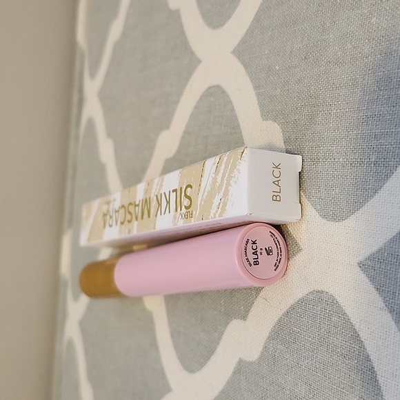 Flekk Silkk Mascara with Collagen - Picture 6 of 14